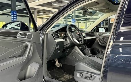 Volkswagen Tiguan II, 2023 год, 2 654 800 рублей, 11 фотография