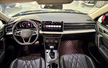 Volkswagen Tiguan II, 2023 год, 2 654 800 рублей, 7 фотография