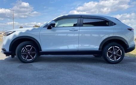 Honda Vezel, 2023 год, 1 980 000 рублей, 5 фотография