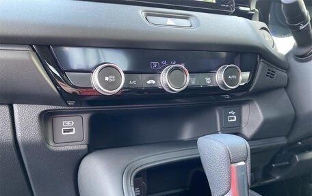 Honda Vezel, 2023 год, 1 980 000 рублей, 16 фотография