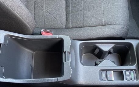 Honda Vezel, 2023 год, 1 980 000 рублей, 17 фотография