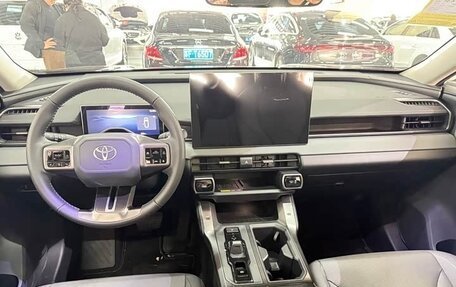 Toyota RAV4, 2026 год, 4 100 202 рублей, 3 фотография