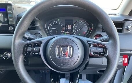 Honda Vezel, 2023 год, 1 980 000 рублей, 12 фотография