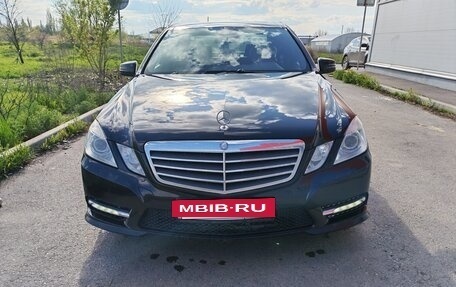 Mercedes-Benz E-Класс, 2013 год, 2 100 000 рублей, 6 фотография