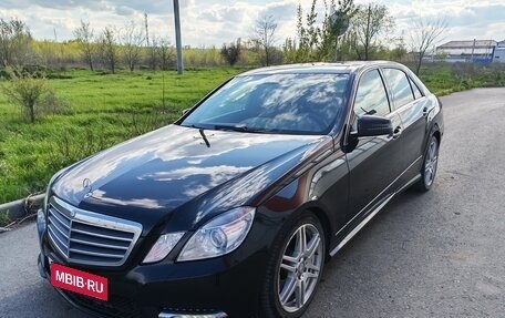 Mercedes-Benz E-Класс, 2013 год, 2 100 000 рублей, 2 фотография