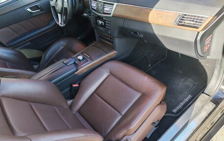 Mercedes-Benz E-Класс, 2013 год, 2 100 000 рублей, 9 фотография