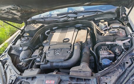 Mercedes-Benz E-Класс, 2013 год, 2 100 000 рублей, 14 фотография