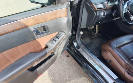 Mercedes-Benz E-Класс, 2013 год, 2 100 000 рублей, 13 фотография