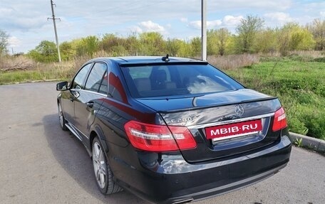 Mercedes-Benz E-Класс, 2013 год, 2 100 000 рублей, 4 фотография