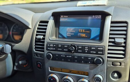 Nissan Pathfinder, 2007 год, 1 280 000 рублей, 17 фотография