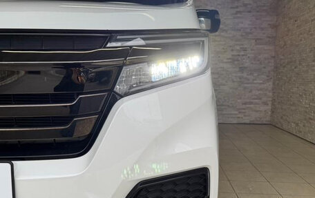 Honda Stepwgn IV, 2019 год, 1 900 000 рублей, 3 фотография