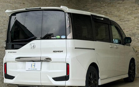 Honda Stepwgn IV, 2019 год, 1 900 000 рублей, 4 фотография