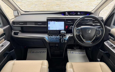 Honda Stepwgn IV, 2019 год, 1 900 000 рублей, 8 фотография