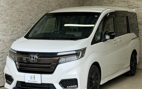 Honda Stepwgn IV, 2019 год, 1 900 000 рублей, 2 фотография