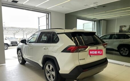 Toyota RAV4, 2020 год, 3 366 000 рублей, 6 фотография