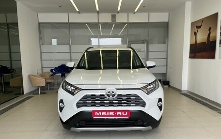 Toyota RAV4, 2020 год, 3 366 000 рублей, 2 фотография