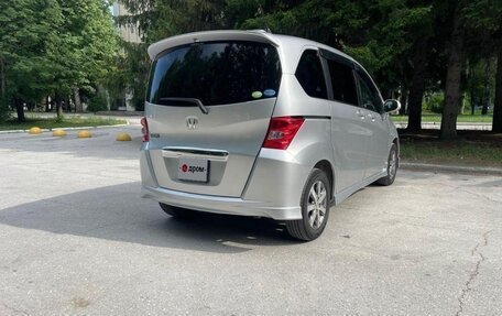 Honda Freed I, 2010 год, 880 000 рублей, 3 фотография