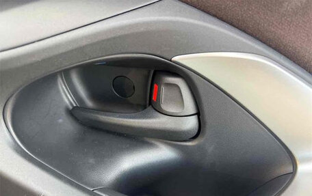 Toyota Yaris Cross, 2020 год, 1 700 000 рублей, 26 фотография