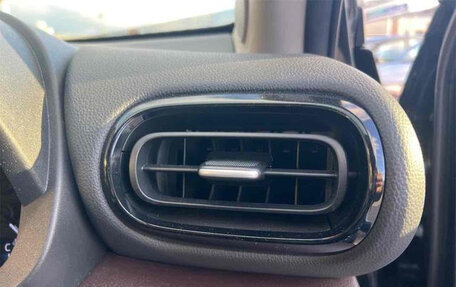 Toyota Yaris Cross, 2020 год, 1 700 000 рублей, 27 фотография