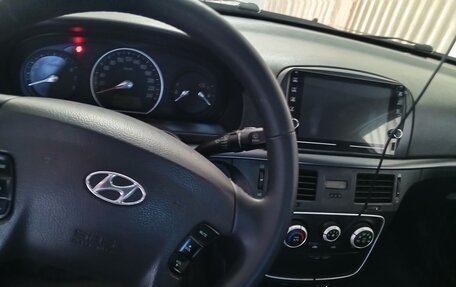 Hyundai Sonata VI, 2007 год, 620 000 рублей, 4 фотография