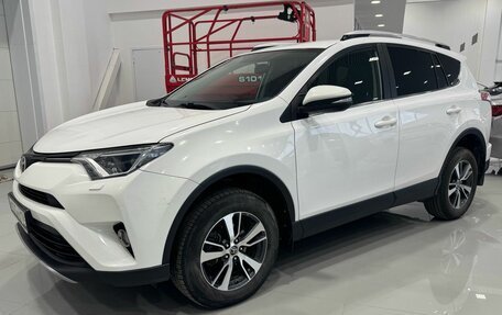 Toyota RAV4, 2017 год, 2 445 000 рублей, 6 фотография
