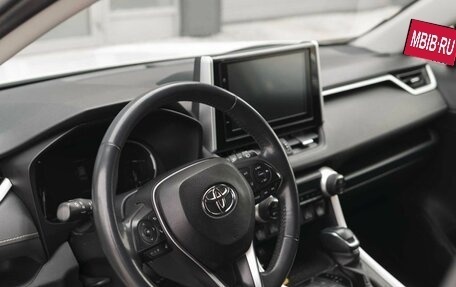Toyota RAV4, 2020 год, 3 255 000 рублей, 11 фотография