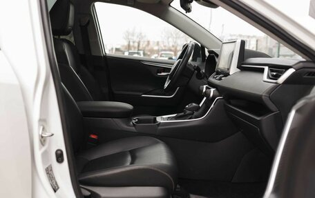 Toyota RAV4, 2020 год, 3 255 000 рублей, 23 фотография