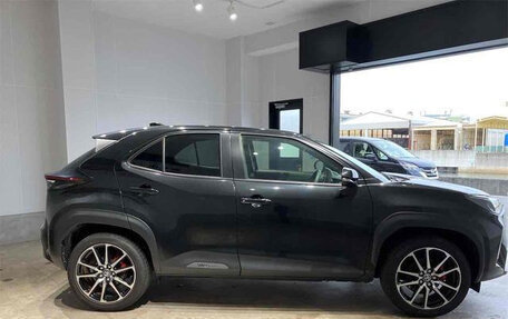 Toyota Yaris Cross, 2023 год, 1 550 000 рублей, 5 фотография