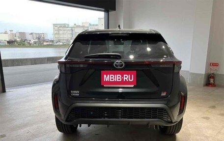 Toyota Yaris Cross, 2023 год, 1 550 000 рублей, 7 фотография