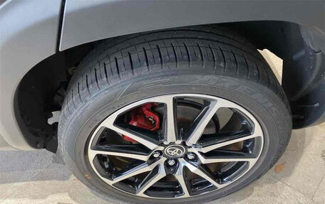 Toyota Yaris Cross, 2023 год, 1 550 000 рублей, 37 фотография