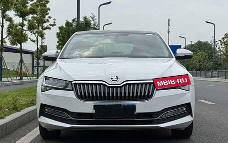 Skoda Superb III рестайлинг, 2023 год, 1 850 333 рублей, 2 фотография
