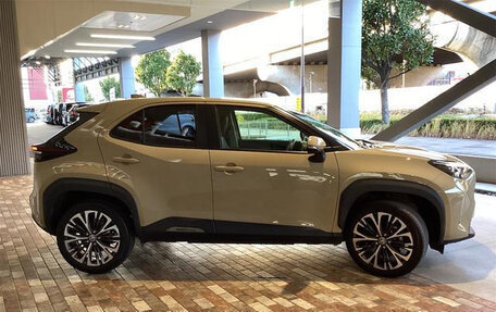 Toyota Yaris Cross, 2021 год, 1 700 000 рублей, 7 фотография