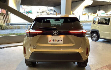 Toyota Yaris Cross, 2021 год, 1 700 000 рублей, 5 фотография