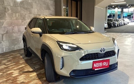 Toyota Yaris Cross, 2021 год, 1 700 000 рублей, 3 фотография