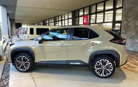 Toyota Yaris Cross, 2021 год, 1 700 000 рублей, 8 фотография