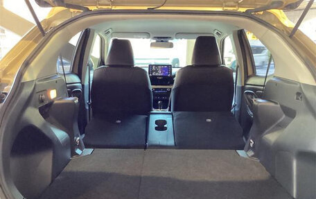 Toyota Yaris Cross, 2021 год, 1 700 000 рублей, 16 фотография