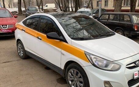 Hyundai Solaris II рестайлинг, 2014 год, 450 000 рублей, 1 фотография