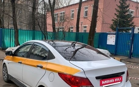 Hyundai Solaris II рестайлинг, 2014 год, 450 000 рублей, 3 фотография