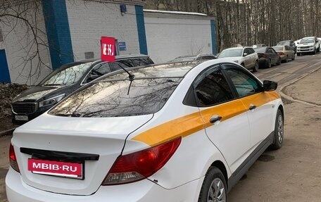 Hyundai Solaris II рестайлинг, 2014 год, 450 000 рублей, 4 фотография