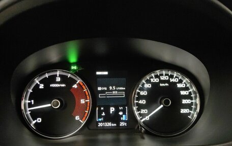 Mitsubishi Pajero Sport III рестайлинг, 2017 год, 2 570 000 рублей, 10 фотография