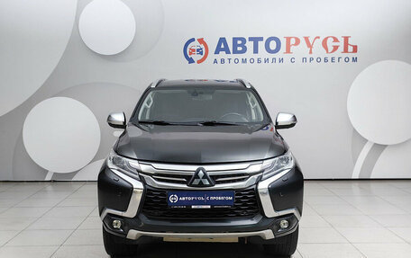 Mitsubishi Pajero Sport III рестайлинг, 2017 год, 2 570 000 рублей, 3 фотография