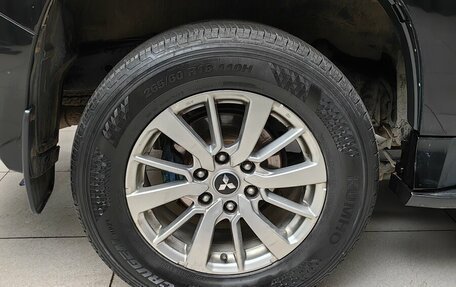 Mitsubishi Pajero Sport III рестайлинг, 2017 год, 2 570 000 рублей, 25 фотография