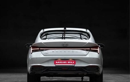 Hyundai Elantra, 2022 год, 1 220 000 рублей, 5 фотография