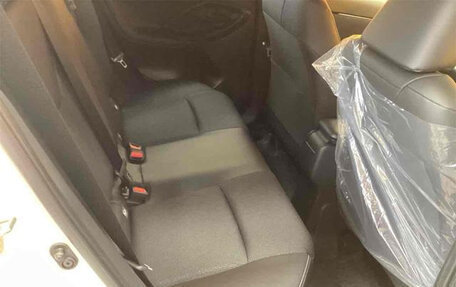 Toyota Yaris Cross, 2024 год, 2 100 000 рублей, 17 фотография