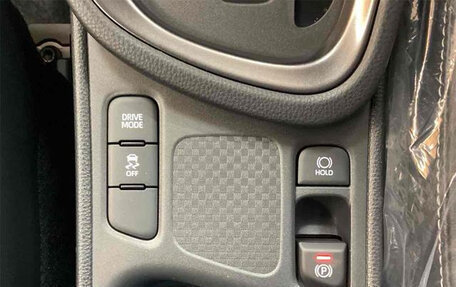 Toyota Yaris Cross, 2024 год, 2 100 000 рублей, 30 фотография