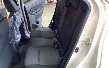 Toyota Yaris Cross, 2024 год, 2 100 000 рублей, 19 фотография