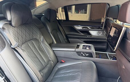 BMW 7 серия, 2019 год, 5 690 000 рублей, 12 фотография