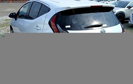 Toyota Aqua, 2021 год, 1 350 000 рублей, 2 фотография