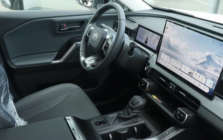 Toyota RAV4, 2026 год, 4 250 000 рублей, 6 фотография