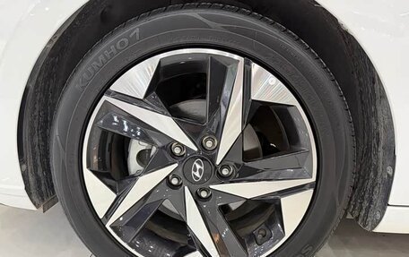 Hyundai Elantra, 2023 год, 1 410 000 рублей, 19 фотография